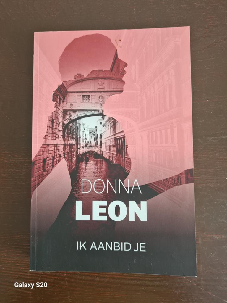 Donna Leon - Ik Aanbid Je (Commissaris Brunetti), Ophalen of Verzenden, Zo goed als nieuw