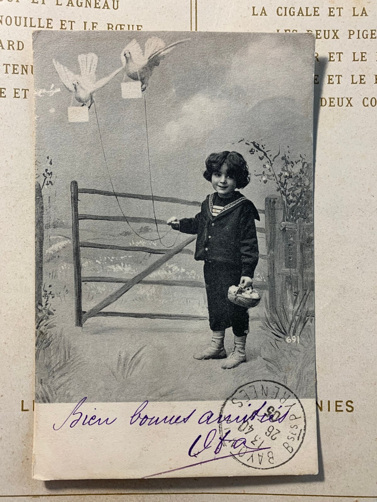 1905 Kindje met postduiven aan een touwtje (KM), Ophalen of Verzenden, Voor 1920, Gelopen, Kinderen