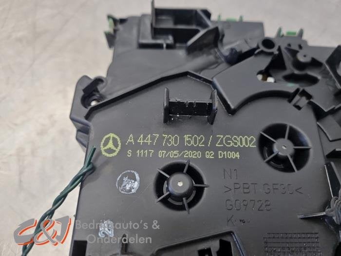 Deurslot Mechaniek 4Deurs links-achter van een Mercedes Vito, Gebruikt, -, Ophalen of Verzenden, -