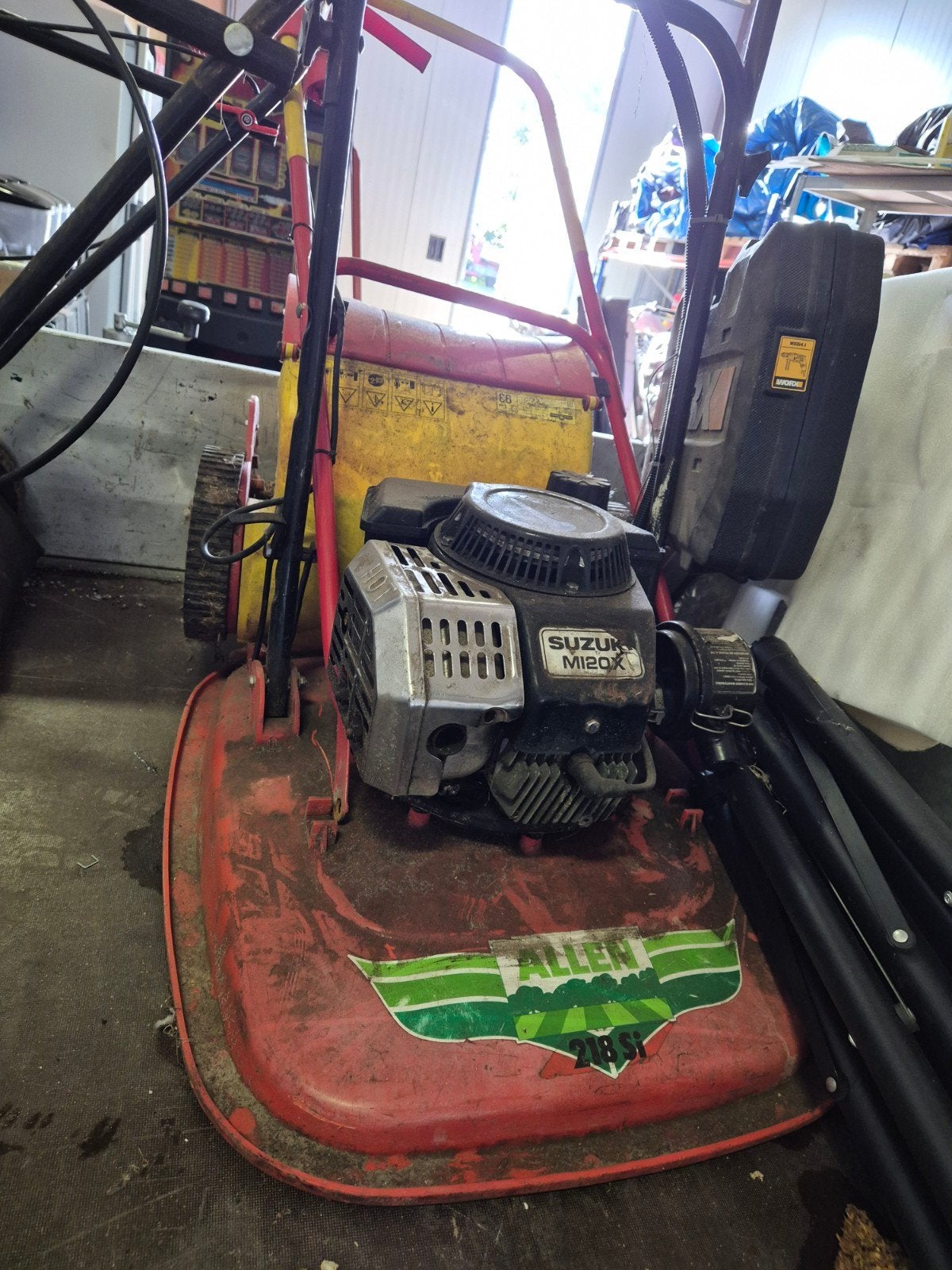 Opknappers Tuinmachines, Ophalen
