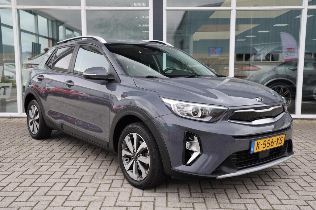 Kia Stonic 1.0 T-GDi MHEV DynamicPlusLine|Camera|Navi|Cruise, Auto's, Voorwielaandrijving, Gebruikt, Euro 6, 49 €/maand