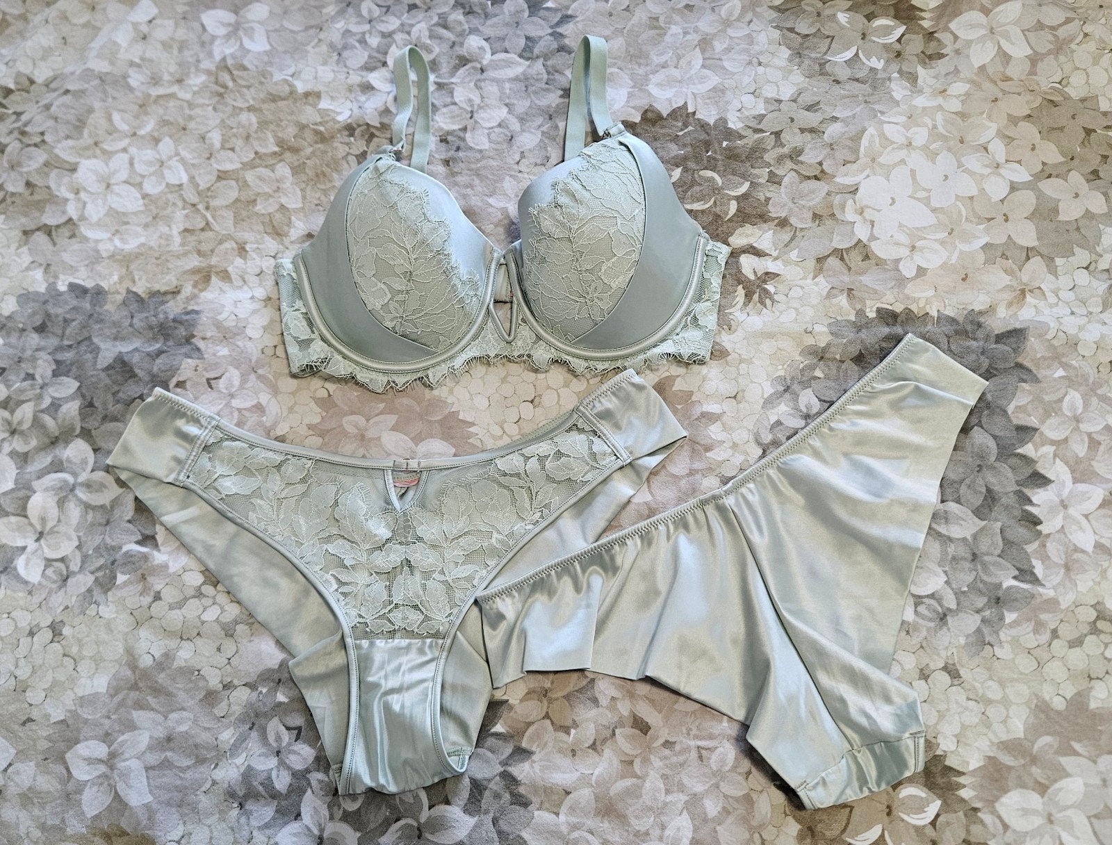 Hunkemöller 3-delige lingerieset. 80D + M/38. Nieuw!, Hunkemöller, Ophalen of Verzenden, Groen, Setje