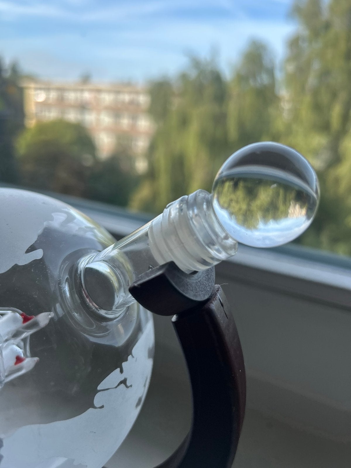 Unieke Drankfles Aardbol met Vlaggenschip - Whisky Decanter, Vintage, Meerkleurig, Ophalen of Verzenden, Zo goed als nieuw