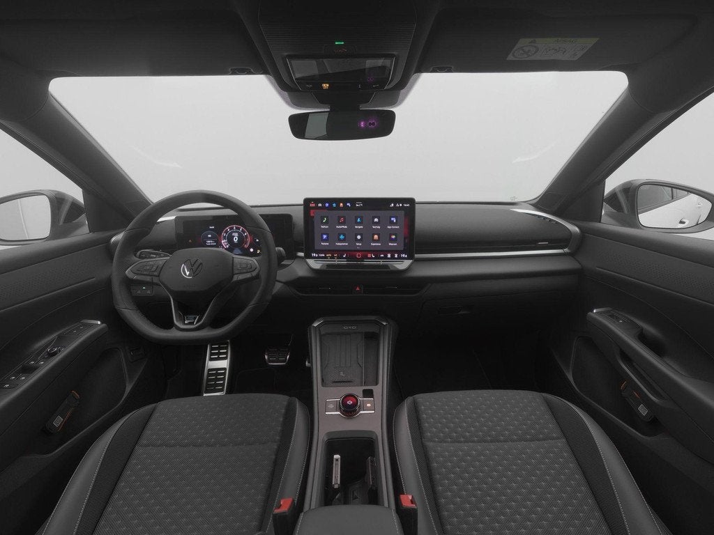 Volkswagen T-Roc R-Line First Edition 1.5 eTSI 150 PK | 360', 1374 kg, 4 cilinders, 150 pk, Origineel Nederlands