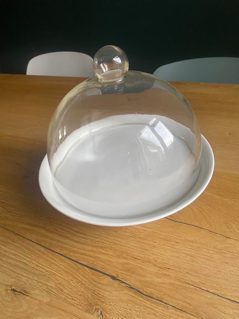 Porselein taartplateau met glazen stolp (ø21cm), Ophalen, Zo goed als nieuw