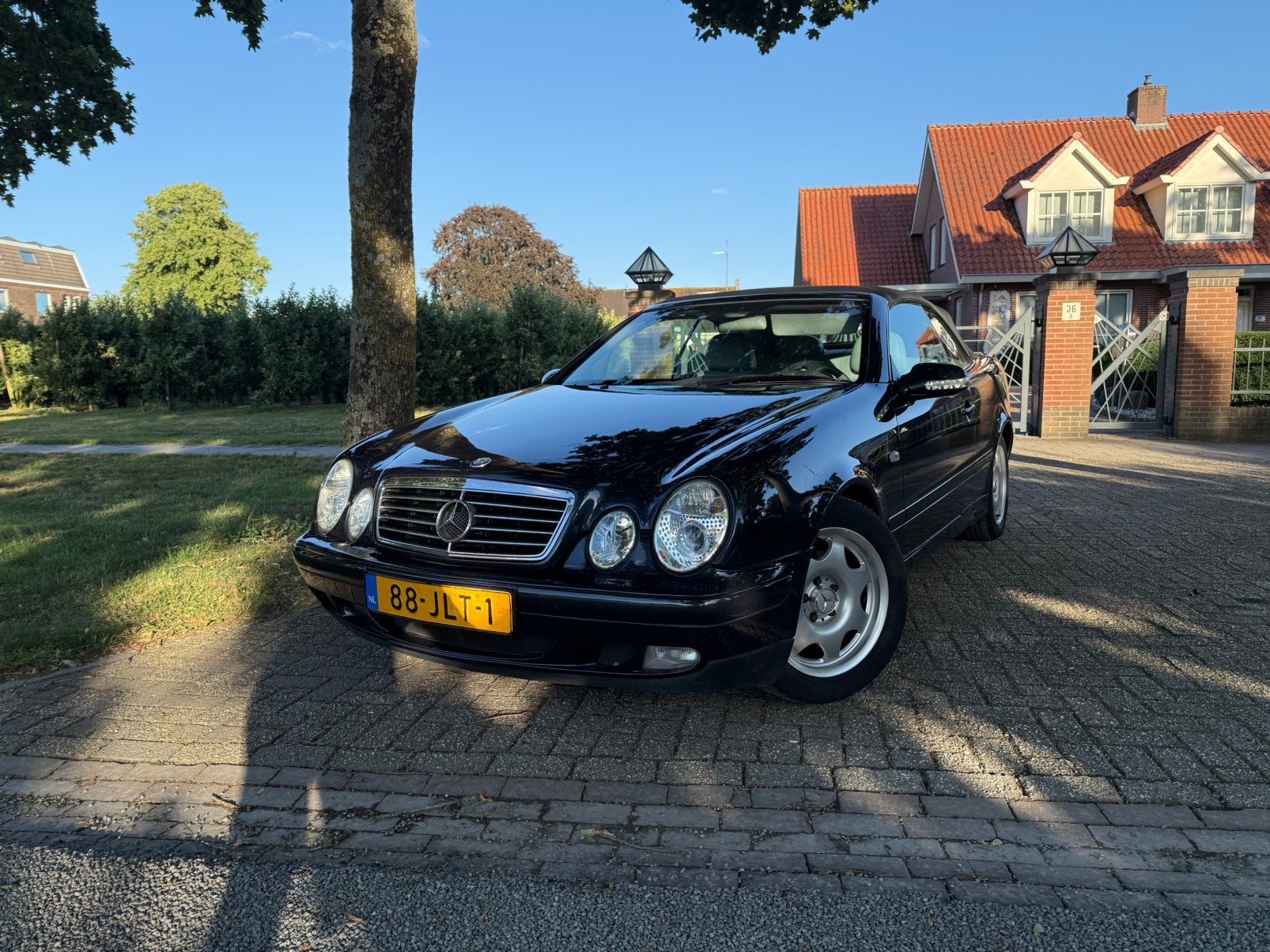 Mercedes-Benz CLK 2.0 Clk200 Cabrio Elegance AUT 2001 Zwart, Automaat, 1998 cc, 4 cilinders, Cabriolet