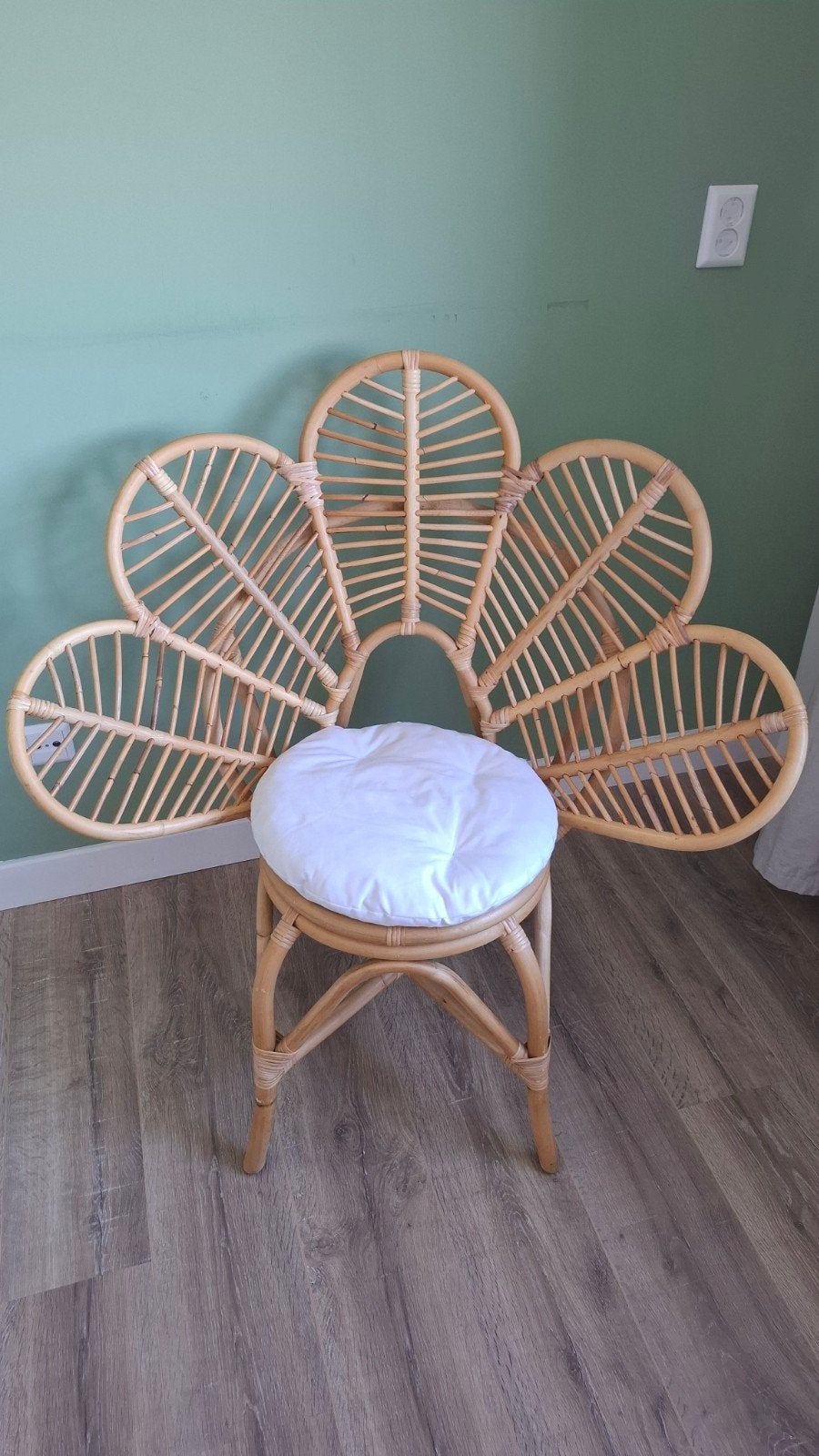 Unieke rotan bloemstoel met kussen, Ophalen, Bruin, Bohemian, Speels, Natuurlijk, Riet of Rotan