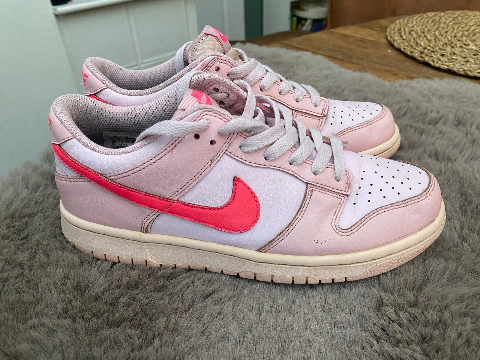 Nike Dunk Low Roze Sneakers - Maat 39, Ophalen of Verzenden, Gedragen, Roze, Sneakers of Gympen