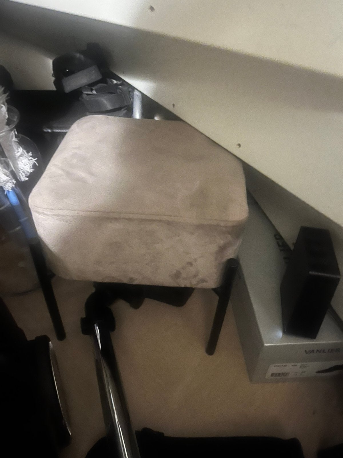 Poef taupe velvet, Ophalen, Rond, Minder dan 50 cm, Zo goed als nieuw
