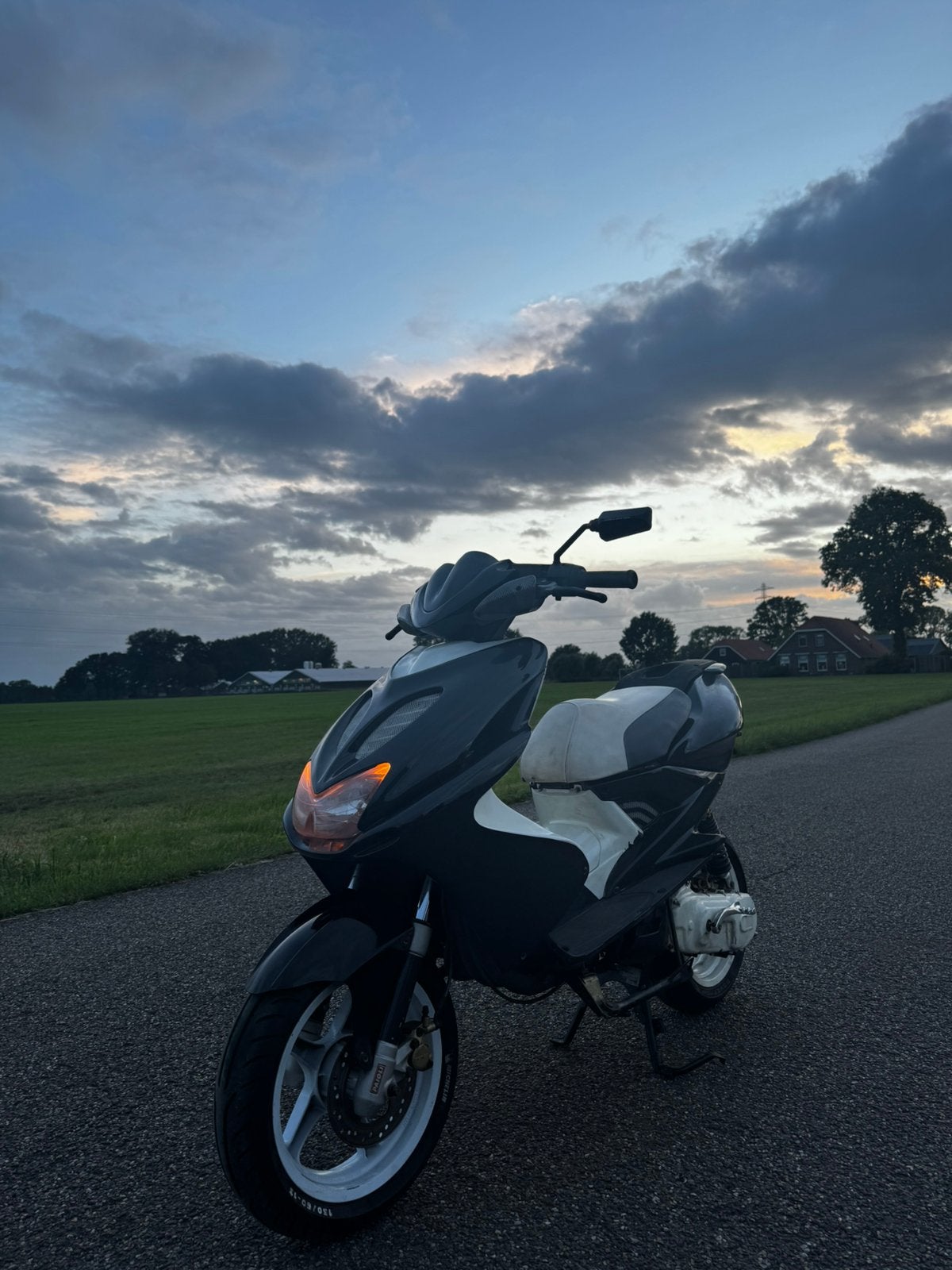 Aerox 50cc snel 2t, Ophalen, Zo goed als nieuw