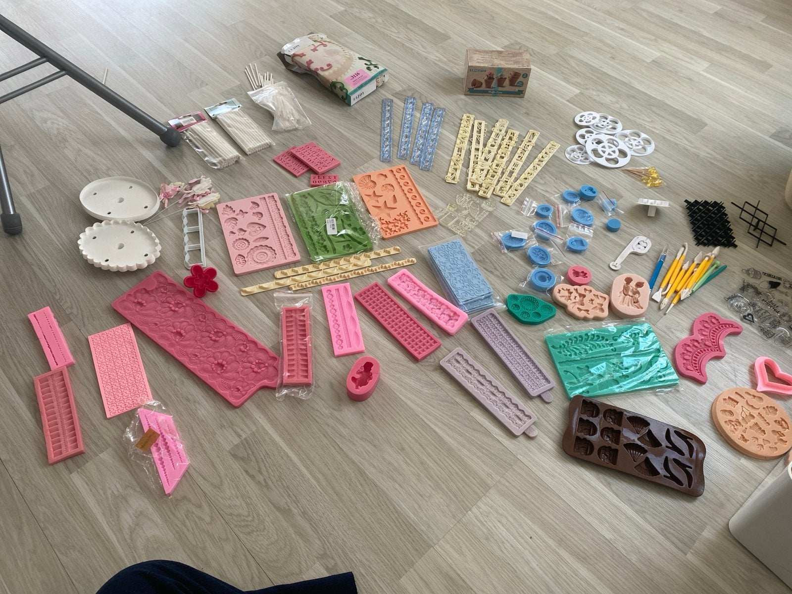 Taartspullen bakbenodigdheden: mallen, uitstekers, decoratie, Hobby en Vrije tijd, Taarten en Cupcakes maken, Ophalen, Zo goed als nieuw