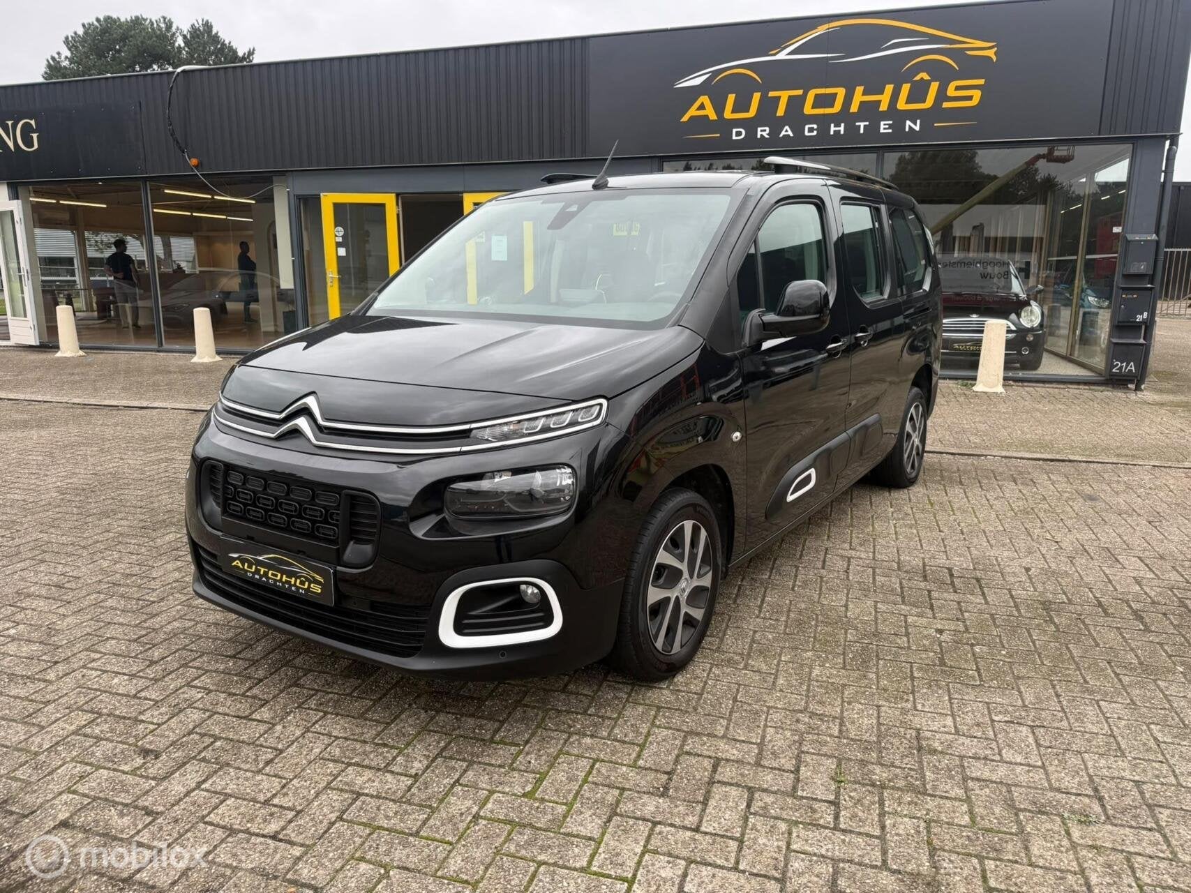 Citroen Berlingo XL 1.2 PureTech Shine 7pclima cruise 69519, Voorwielaandrijving, Dealer onderhouden, Stof, Gebruikt