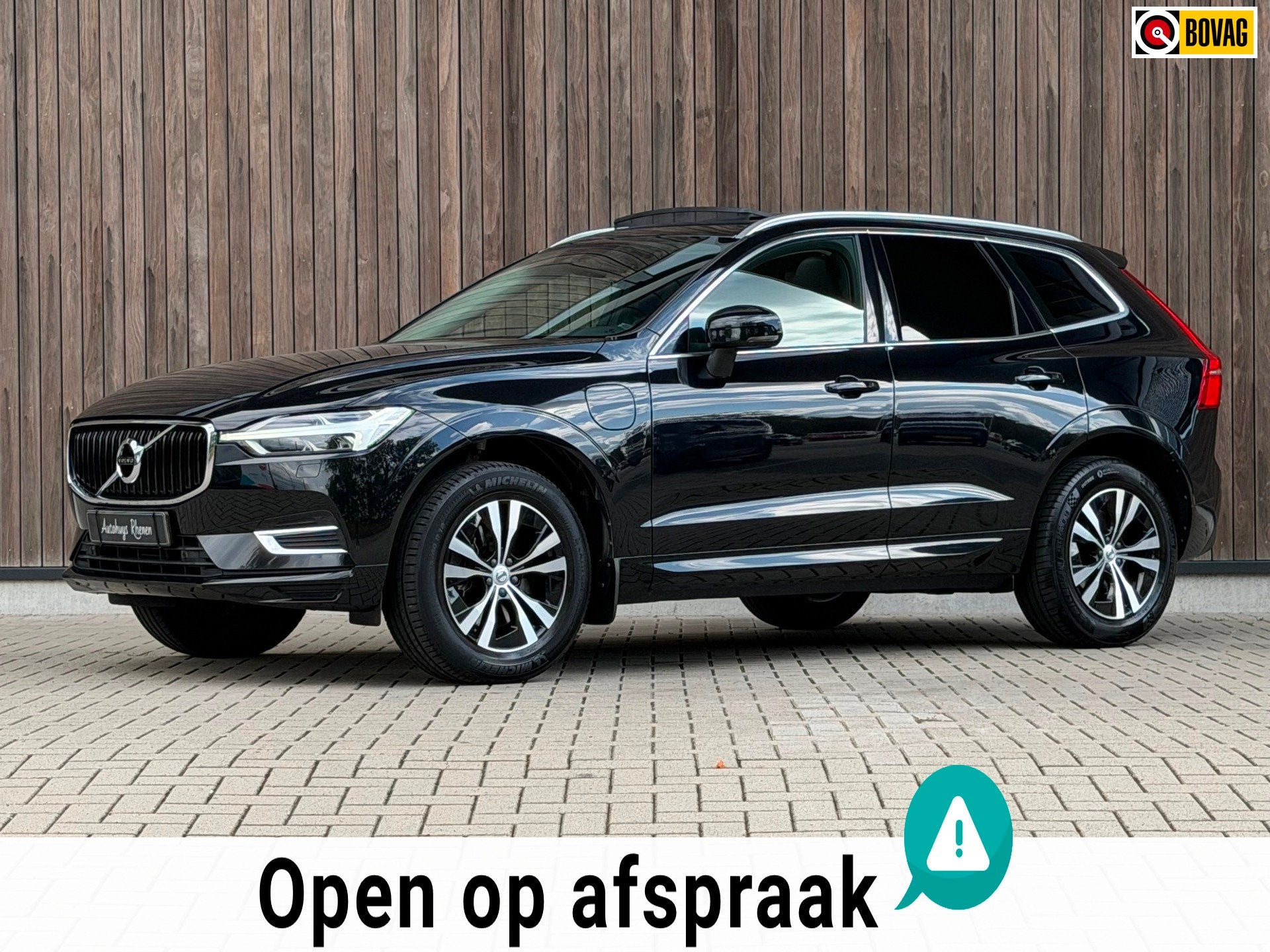 Volvo XC60 2.0 T8 Twin Engine AWD Momentum / Panoramadak /, Auto's, Automaat, Gebruikt, 1969 cc, 138 €/maand