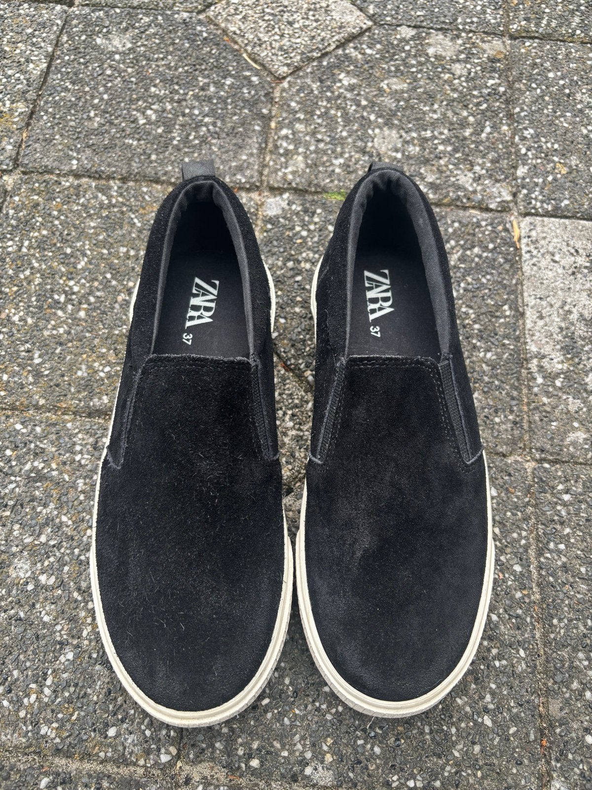 Zwarte suède instappers van Zara - Maat 37, Verzenden, Gedragen, Zwart, Instappers