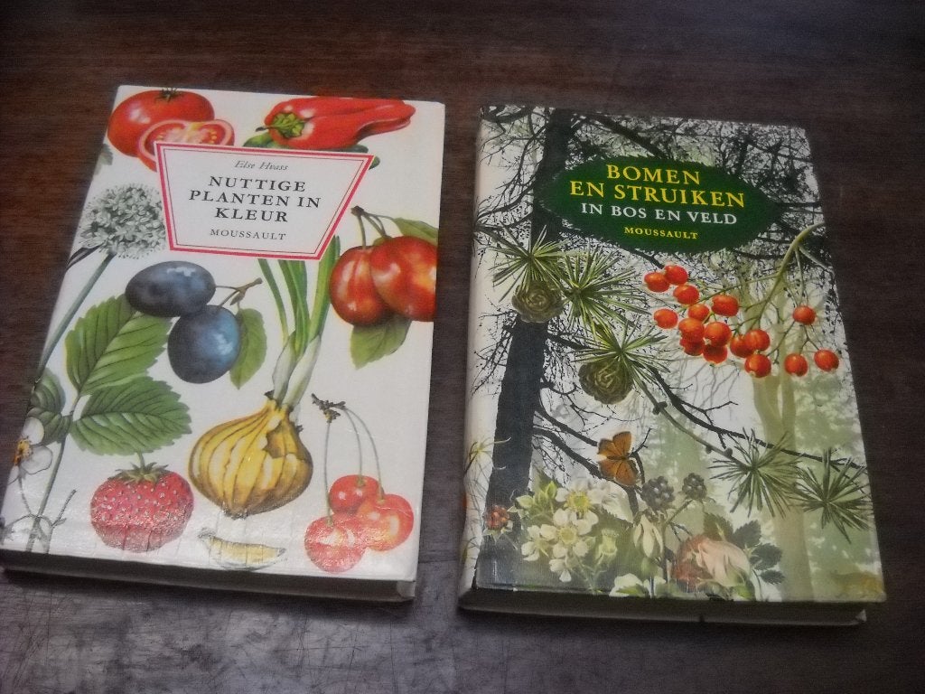 Nuttige planten in kleur/bomen en struiken, Gelezen, Bloemen, Planten en Bomen, Els Hvass en Helge Vedel, Ophalen of Verzenden