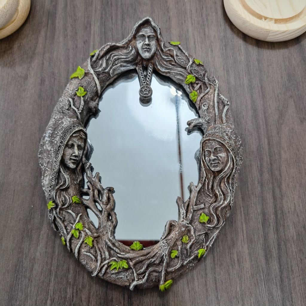 Keltische Heilige Maan Spiegel / Godin Pentagram Amulet, Huis en Inrichting, Woonaccessoires | Spiegels, Minder dan 50 cm, Verzenden