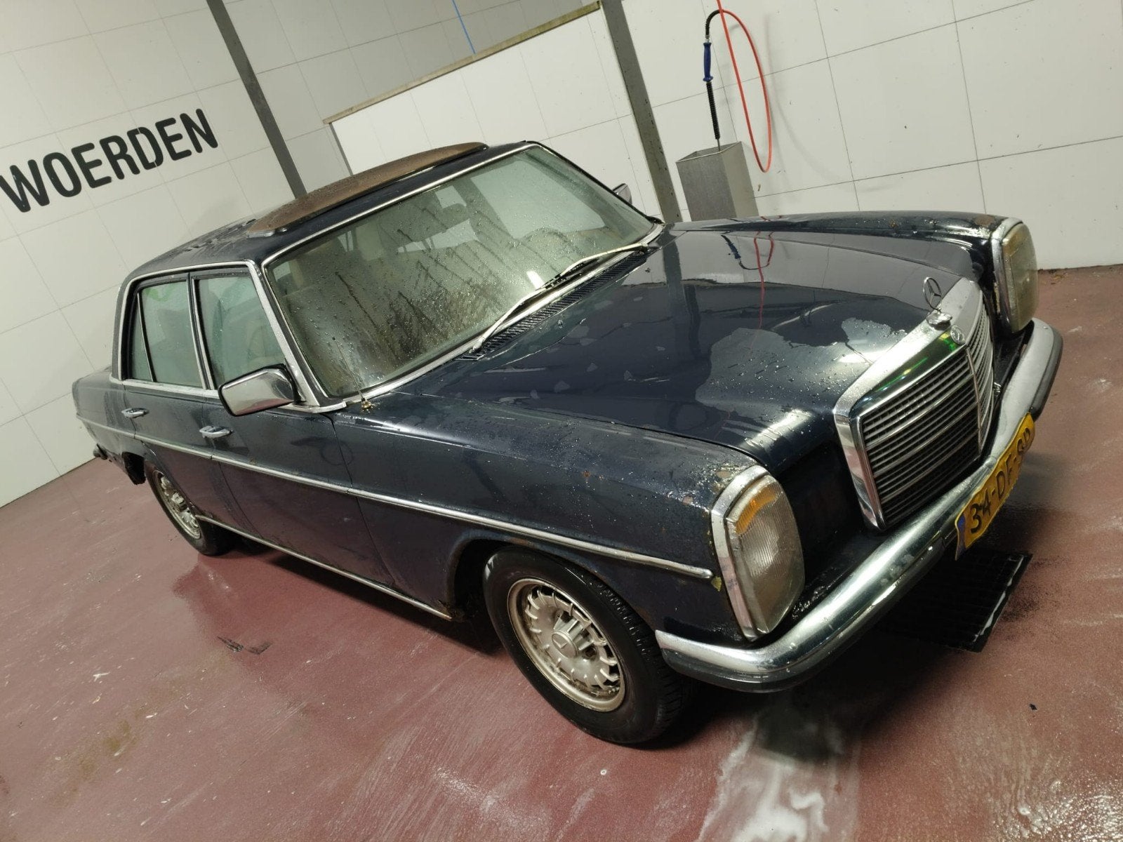 Mercedes w115 240d 1974 belastingvrij, Ophalen