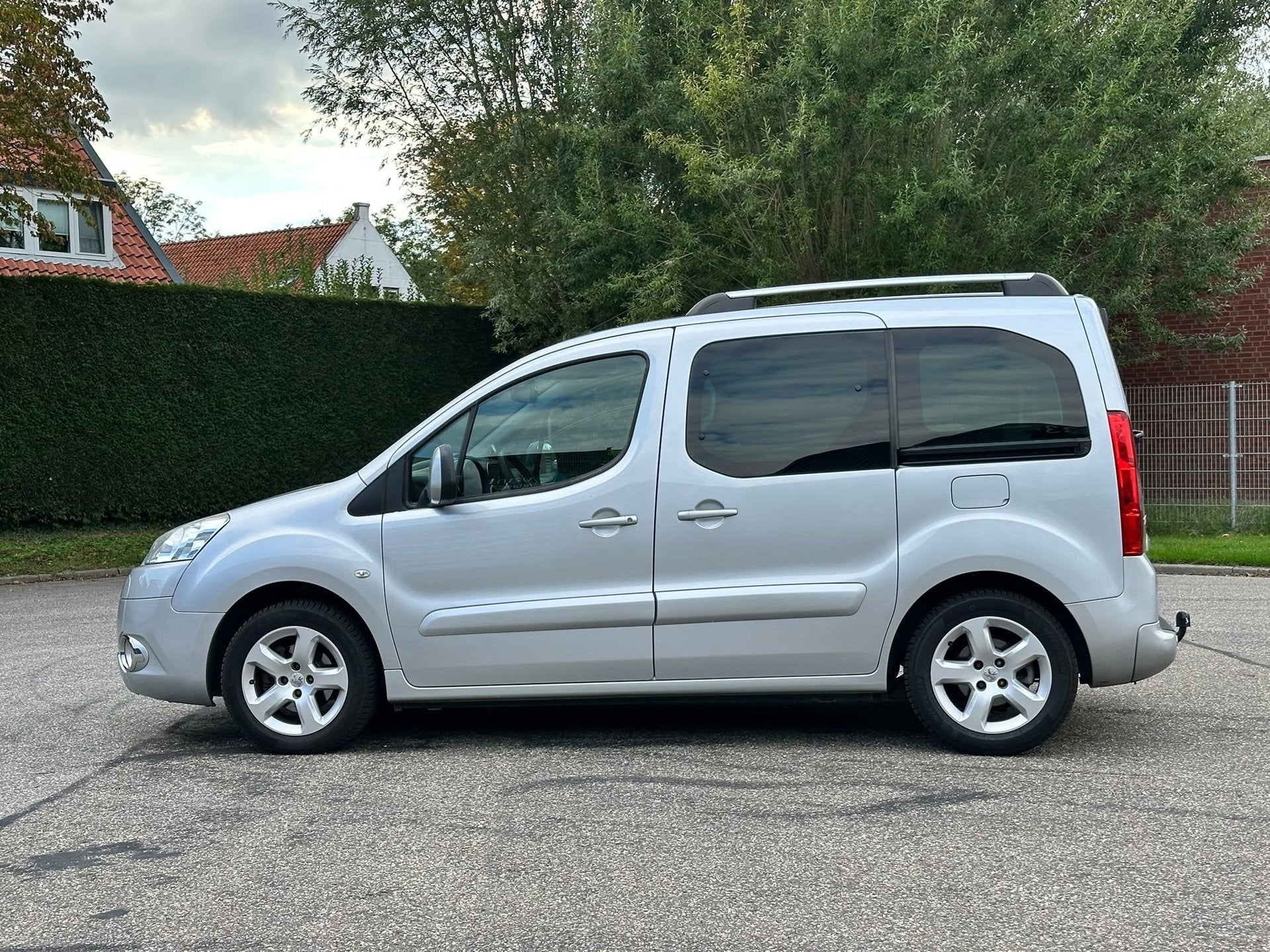 Peugeot Partner Tepee 1.6 XR Cruise*Airco*Panoramadak*Trekha, Auto's, Voorwielaandrijving, Dealer onderhouden, Gebruikt, 4 cilinders