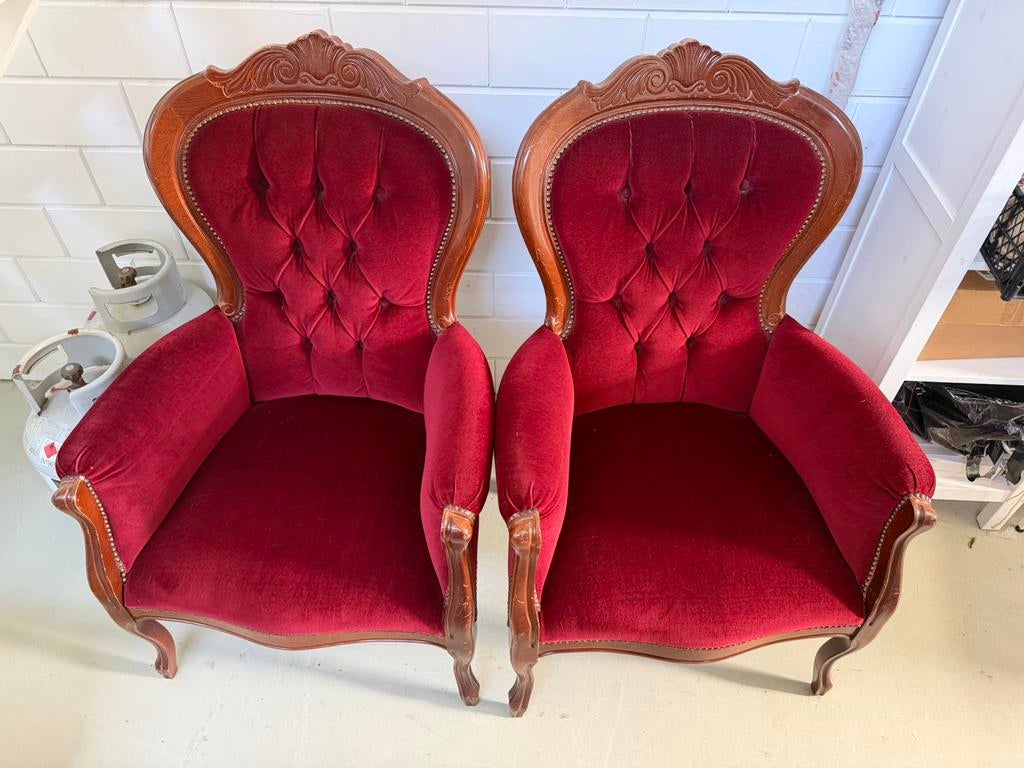 2x Vintage Fluwelen Fauteuils Klassiek Antiek Stijl – Rood, Huis en Inrichting, Fauteuils, Ophalen, Zo goed als nieuw, 75 tot 100 cm