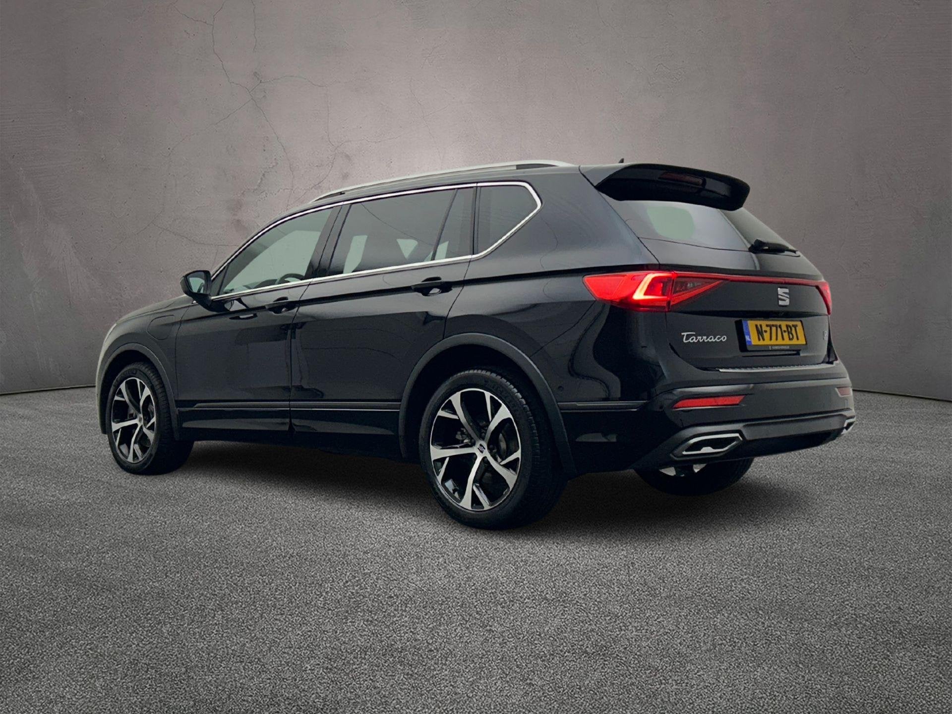 SEAT Tarraco 1.4 TSI e-Hybrid PHEV FR 245pk DSG Automaat, Pa, Auto's, Stof, 4 cilinders, Zwart, Hybride Elektrisch/Benzine