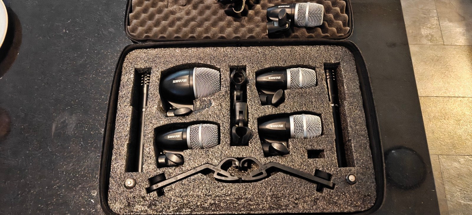 Shure PGDMK set met extra PG 56  in tas/koffer, Ophalen of Verzenden, Zo goed als nieuw, Instrumentmicrofoon