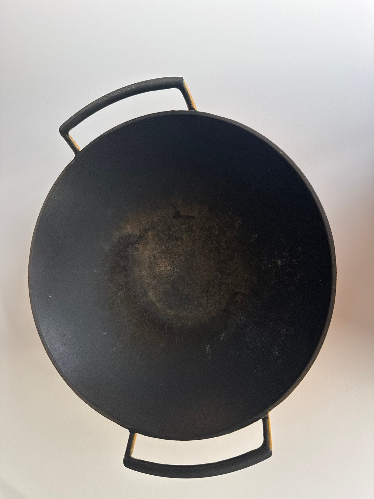Le Creuset Wokpan - Gietijzer - Gebruikt met beschadigingen, Ophalen, Gebruikt, Gietijzer, Le Creuset