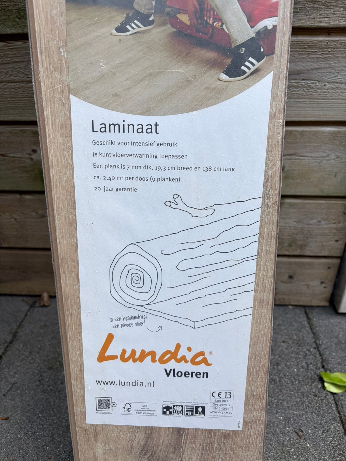 1 doos Lundia laminaat - gratis - 2.4m2, Ophalen, 50 tot 150 cm, Nieuw, Minder dan 5 m²