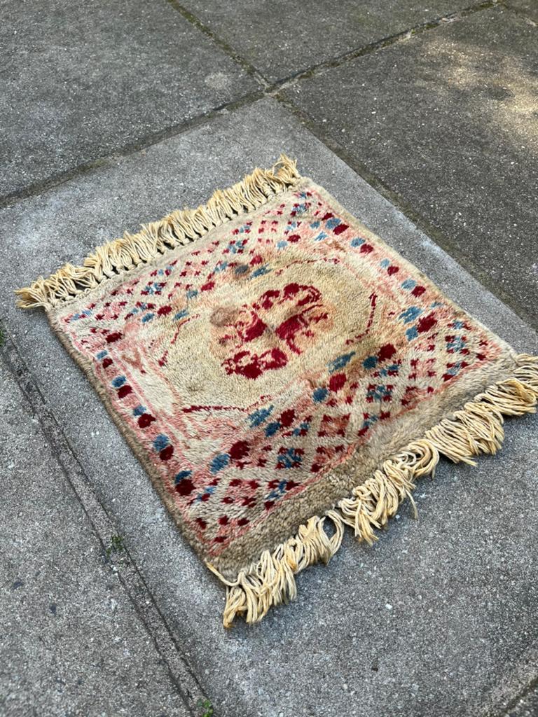 Authentiek handgeweven kleed 30 x 29 cm, Minder dan 50 cm, Minder dan 50 cm, Ophalen of Verzenden, Zo goed als nieuw