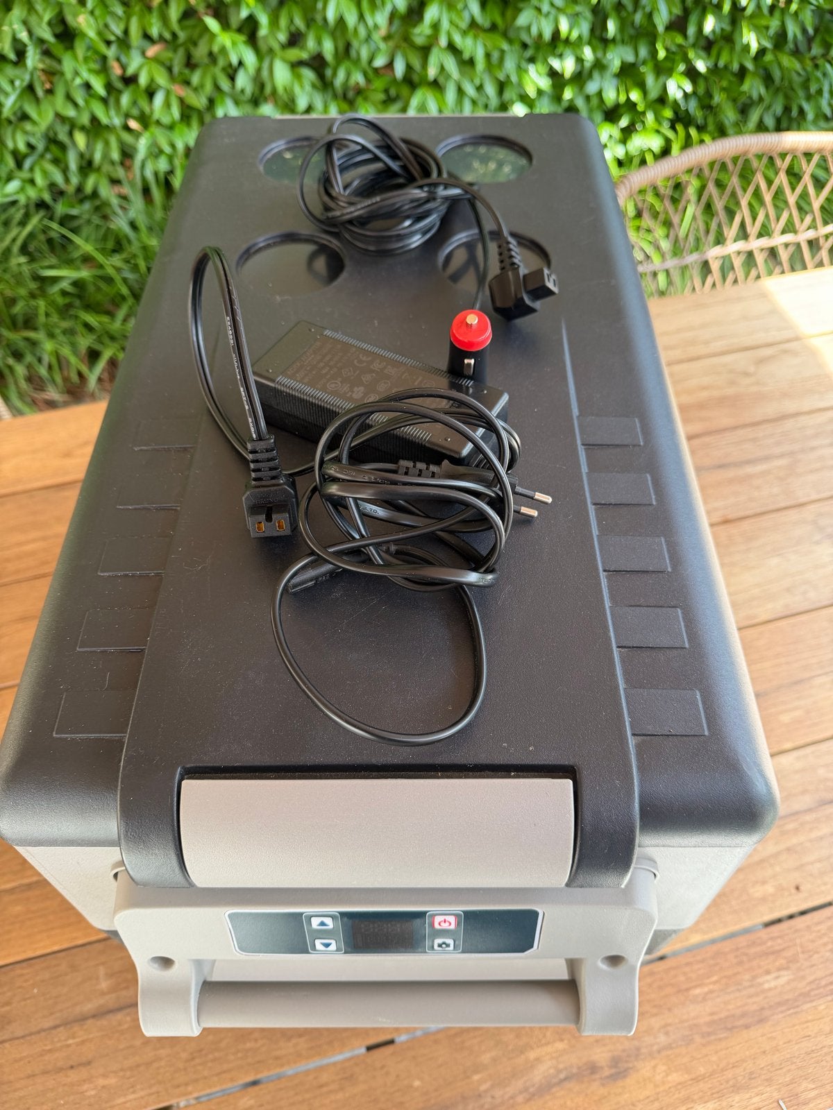 Campguru Koelbox met auto stekker en 220V, Ophalen, Zo goed als nieuw, Koelbox