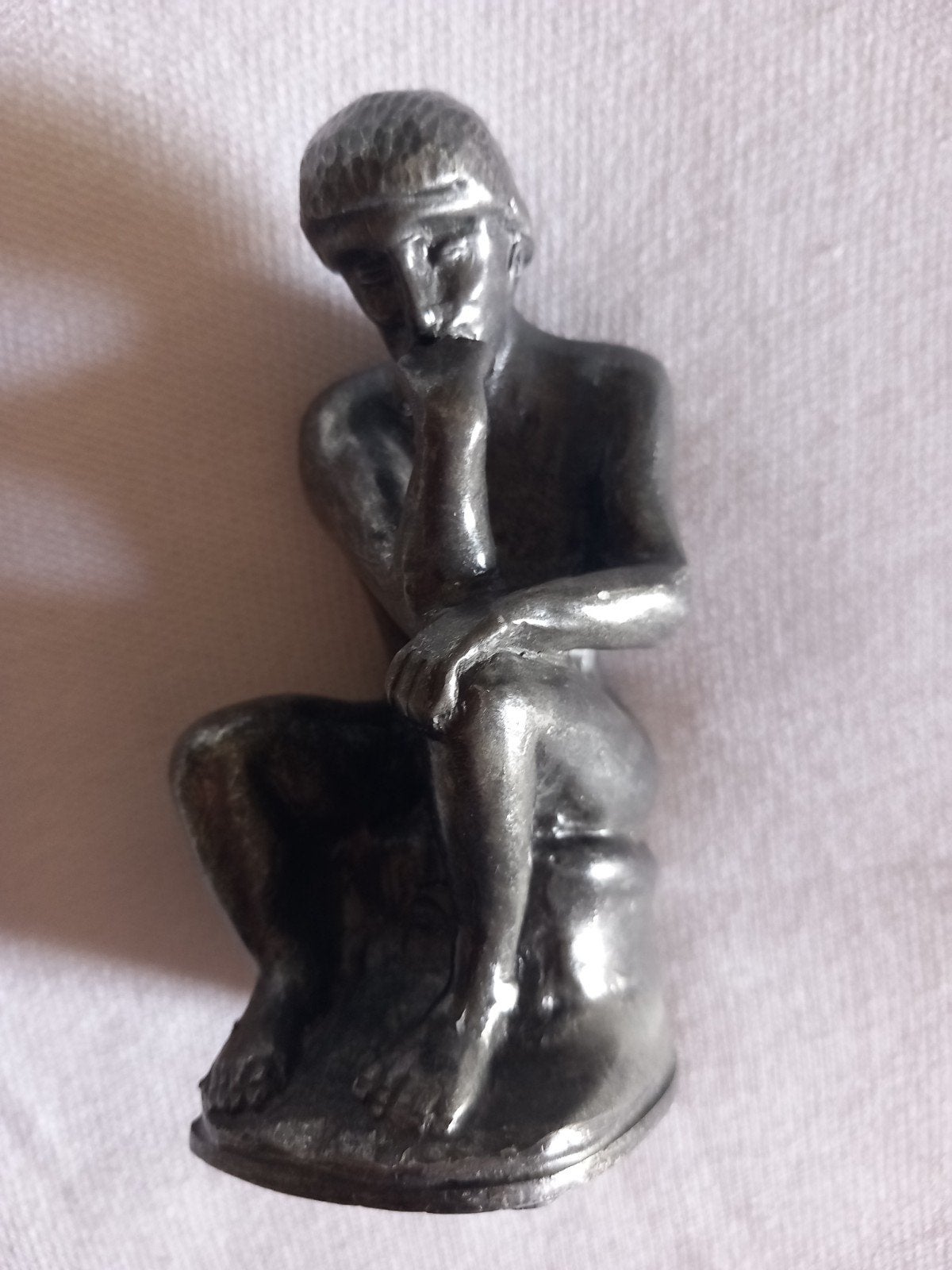 Tinnen beeldje De Denker - Interpolis schaaktoernooi 1994, Ophalen of Verzenden, Composieten, Beeld