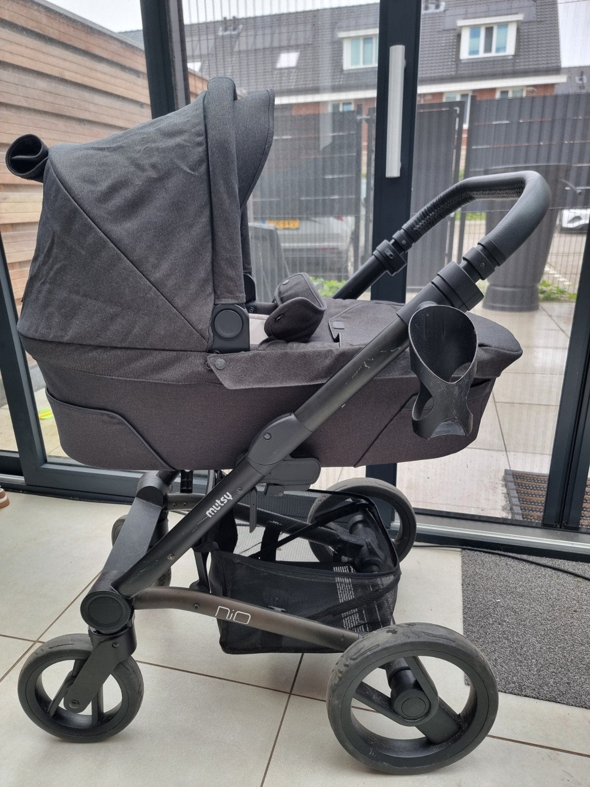 Mutsy Nio Combiwagen met Reiswieg en Maxi-Cosi, Kinderen en Baby's, Kinderwagens en Combinaties, Gebruikt, Met autostoeltje, Ophalen of Verzenden