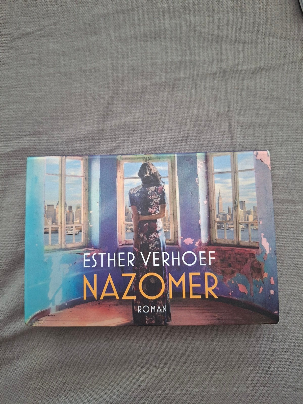 Nazomer - Esther Verhoef (Dwarsligger), Ophalen of Verzenden, Zo goed als nieuw, Esther Verhoef, Nederland