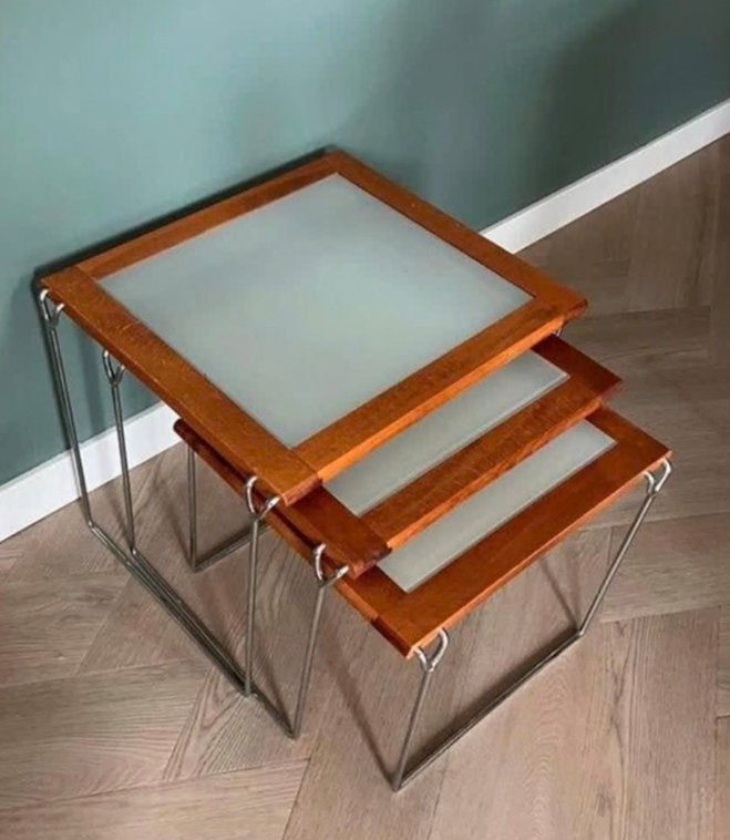 Set van bijzettafels Hyllinge Møbler in Denemarken., Ophalen, Minder dan 45 cm, Minder dan 55 cm, Vierkant