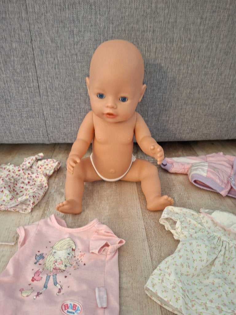 Baby Born pop met uitgebreide kledingcollectie, Kinderen en Baby's, Ophalen, Gebruikt, Babypop