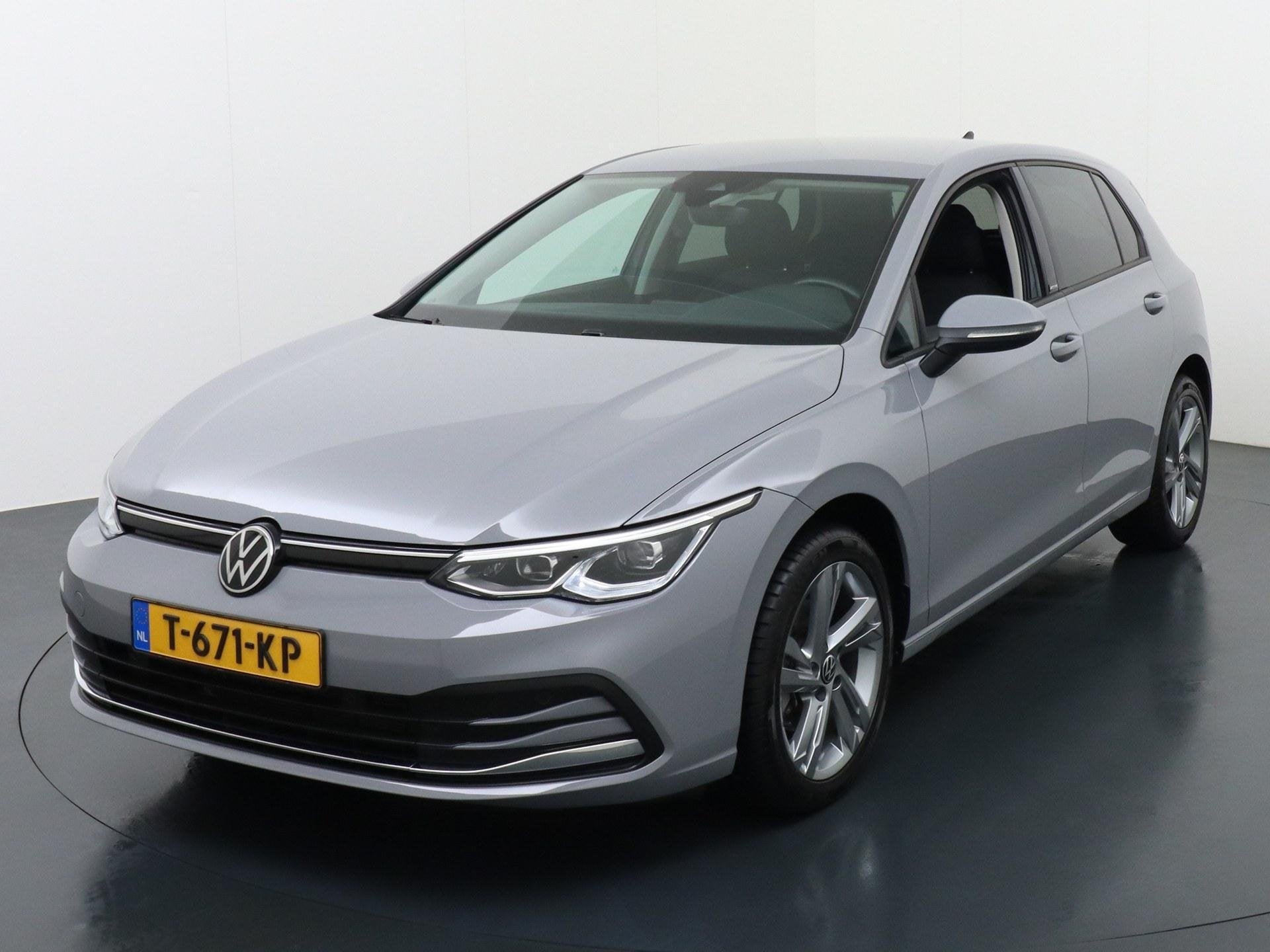 Volkswagen Golf 1.5 eTSI Highline Nardo, Auto's, Euro 6, 4 cilinders, Bedrijf, 1252 kg