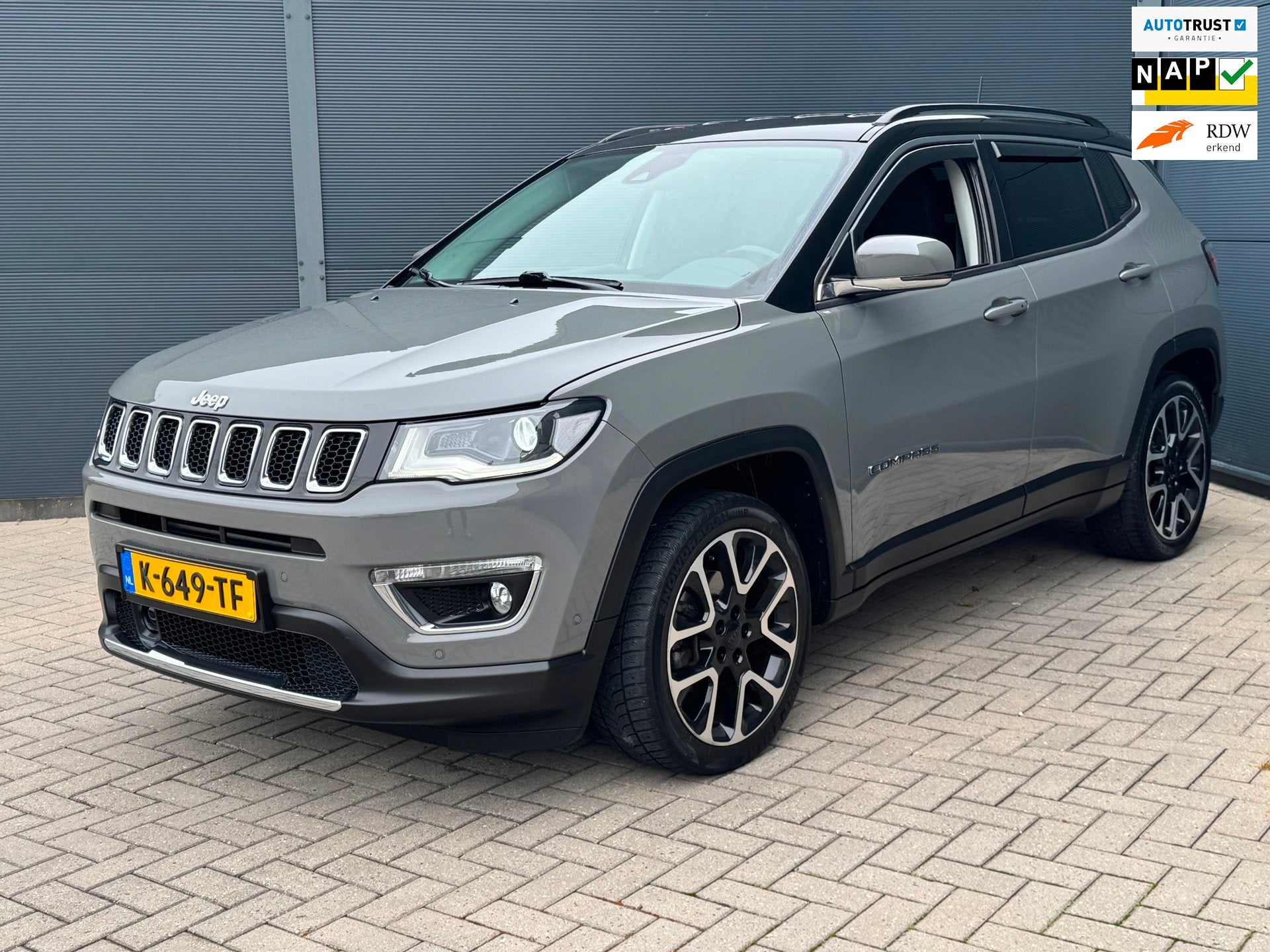 Jeep Compass 1.3T Limited / Carplay / Trekhaak / Camera, Auto's, Voorwielaandrijving, Euro 6, 4 cilinders, Leder en Stof