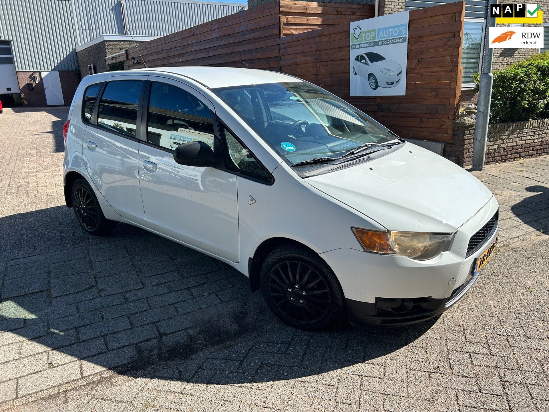 Mitsubishi Colt 1.1 Edition One nieuwe apk!, Auto's, Dealer onderhouden, Gebruikt, Origineel Nederlands, Handgeschakeld