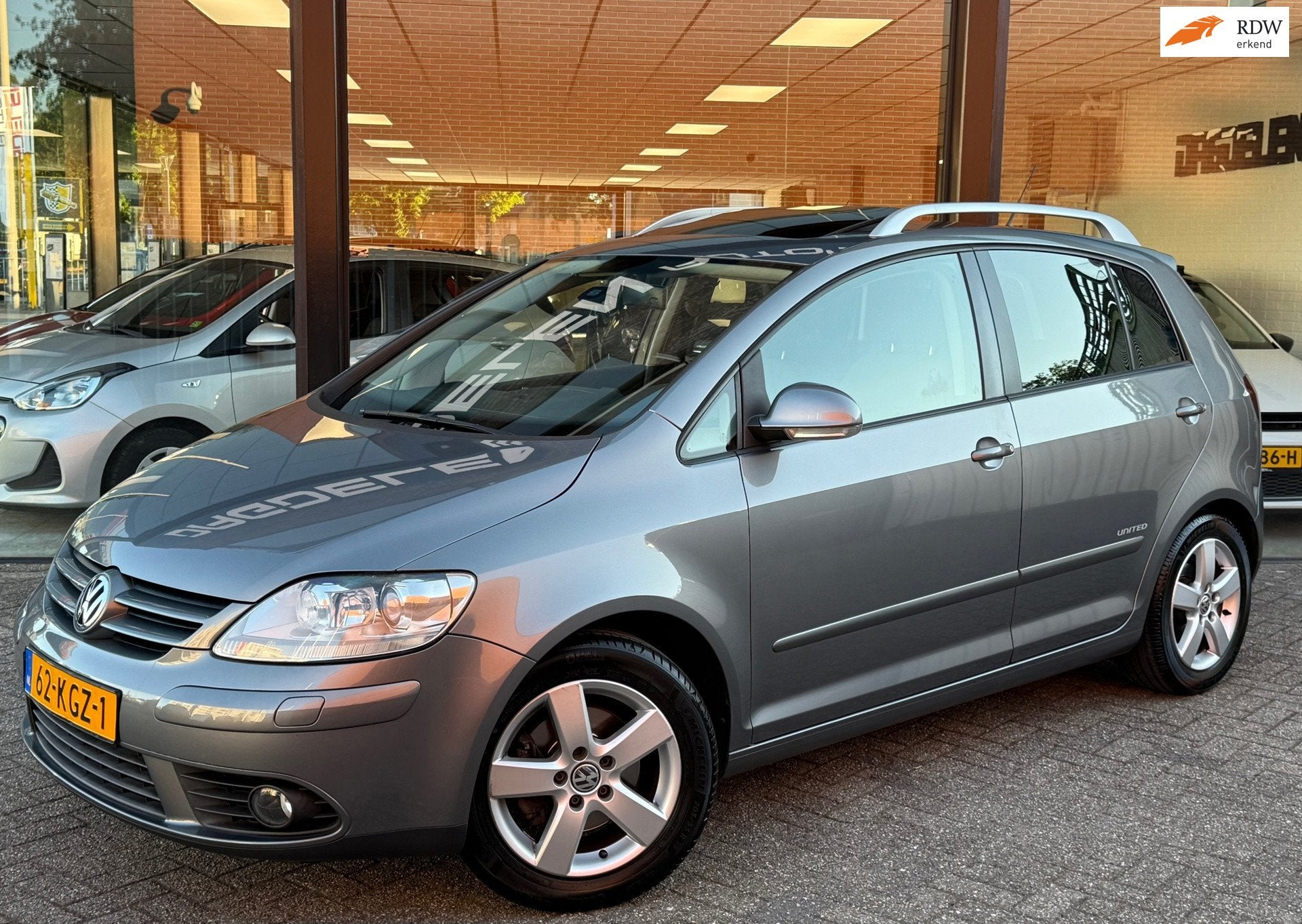 Volkswagen Golf Plus 1.4 TSI AUTOMAAT | SCHUIFDAK | NAVI | N, Gebruikt, Zwart, 4 cilinders, 14 km/l