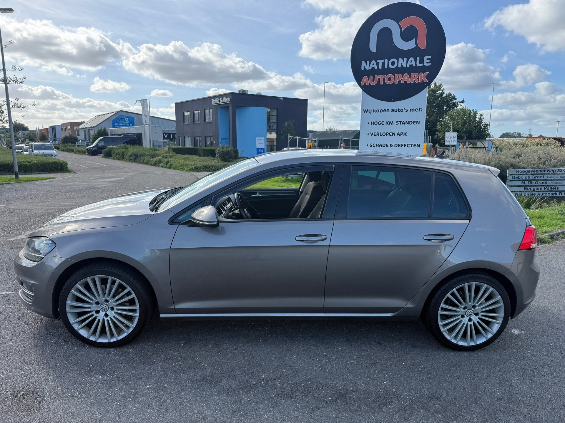 Volkswagen Golf 2013 * 1.6 TDI * AUTOMAAT * APK * TOP CAR !, Euro 5, Gebruikt, 4 cilinders, Origineel Nederlands