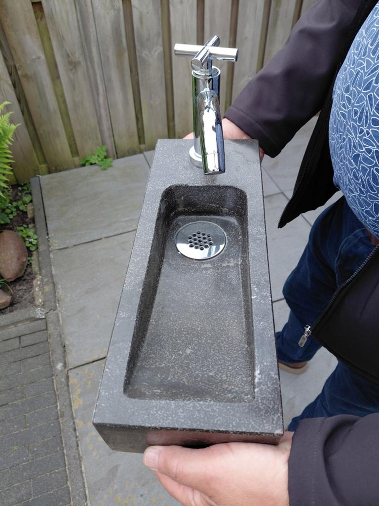Hardstenen fonteintje met kraan, Ophalen, Minder dan 50 cm, Minder dan 100 cm, Wasbak of Wastafel