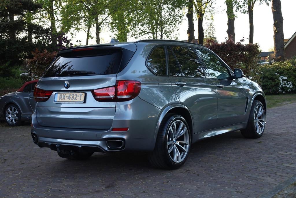 BMW X5 XDrive30d High Executive Aut. | Maxton-design | M-Pak, Gebruikt, 2993 cc, 241 €/maand, 259 pk