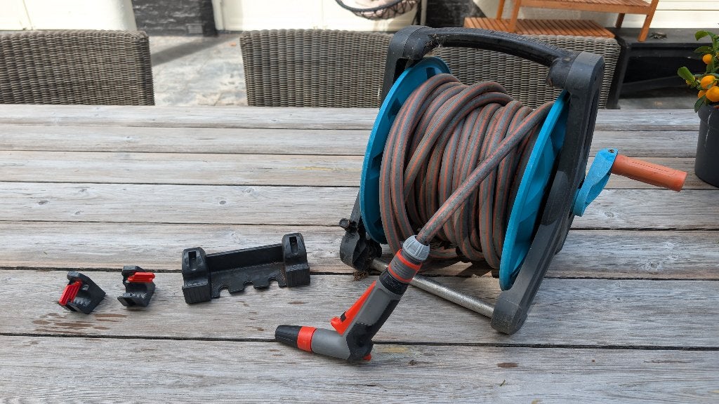 Gardena Classic Slanghaspel met Muurbeugel en Spuit, Ophalen, Gebruikt, Tuinslanghaspel
