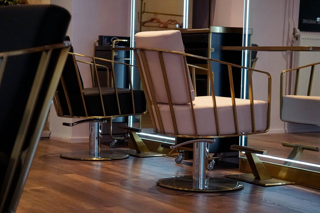 Luxe Kapsalon en Beautysalon Interieur Pink/Black/Gold