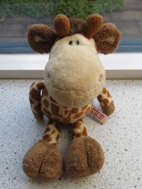 Giraffe of giraf merk NICI meet ca 30 cm totaal, NICI, Giraf, Korrelvulling, Ophalen of Verzenden