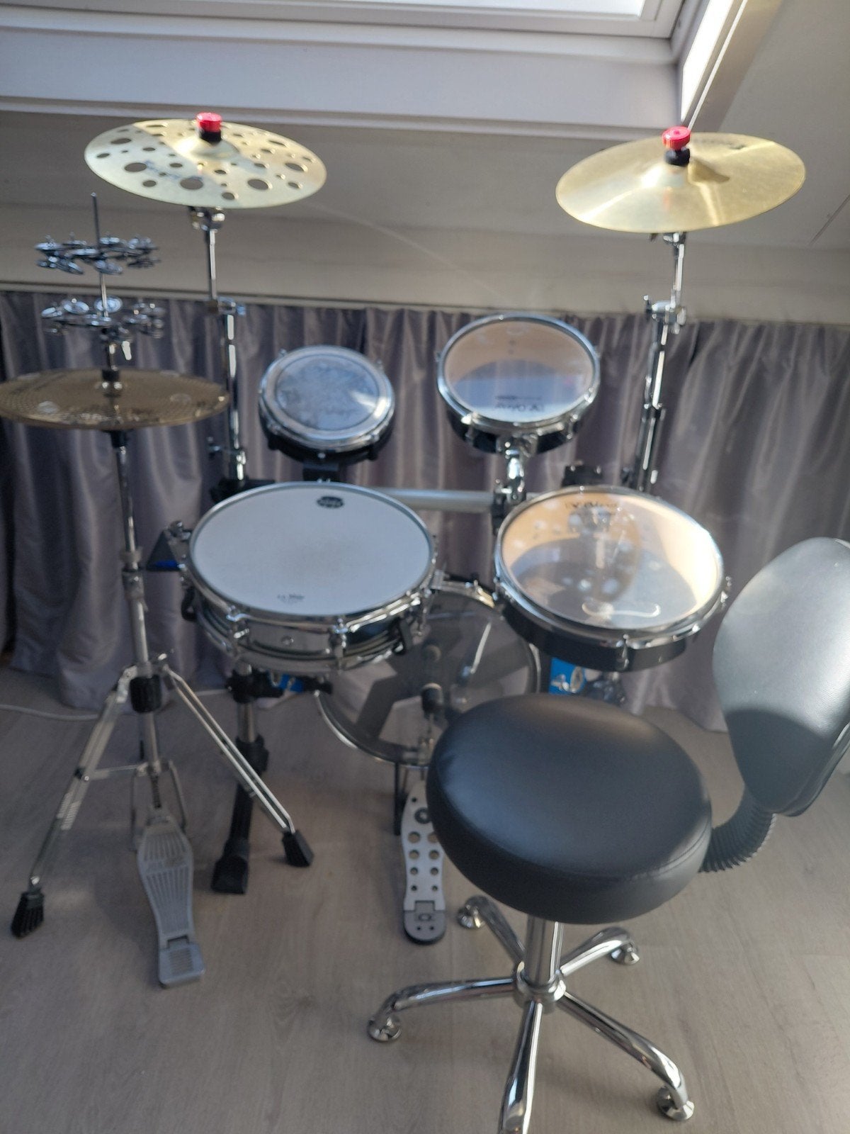 Traps drumstel met basdrum en drumkruk met rugleuning, Muziek en Instrumenten, Ophalen, Gebruikt, Overige merken