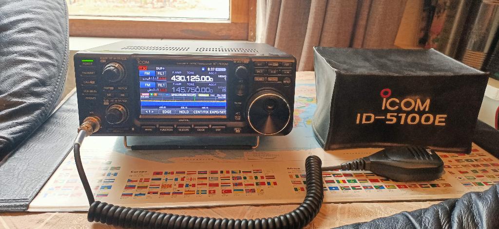 Icom IC-9700 VHF/UHF/SHF Allmode Transceiver, Ophalen of Verzenden, Zo goed als nieuw, Zender en Ontvanger
