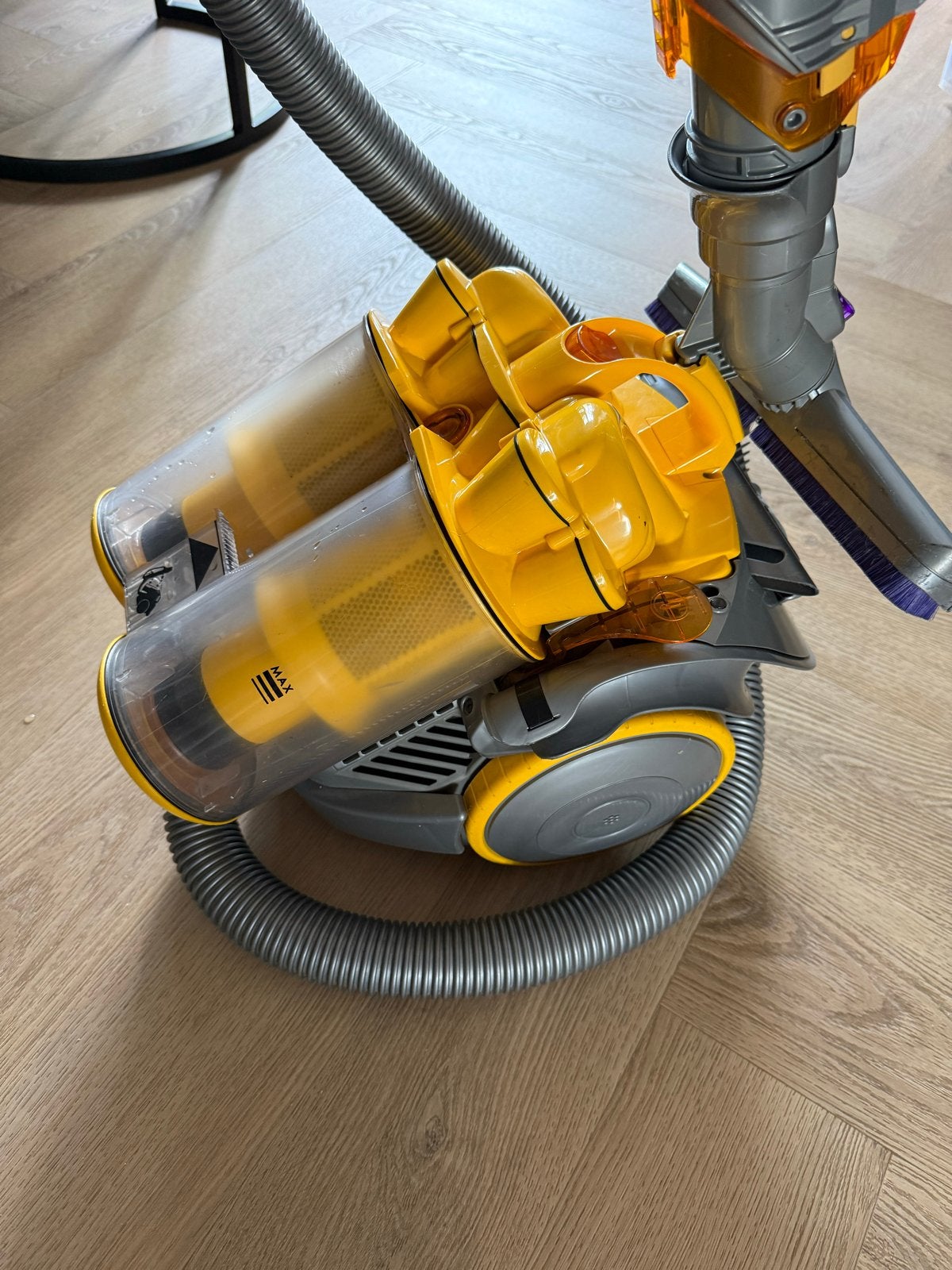 Dyson Stofzuiger - DC11 compleet, Ophalen, Gebruikt, Dyson, Reservoir