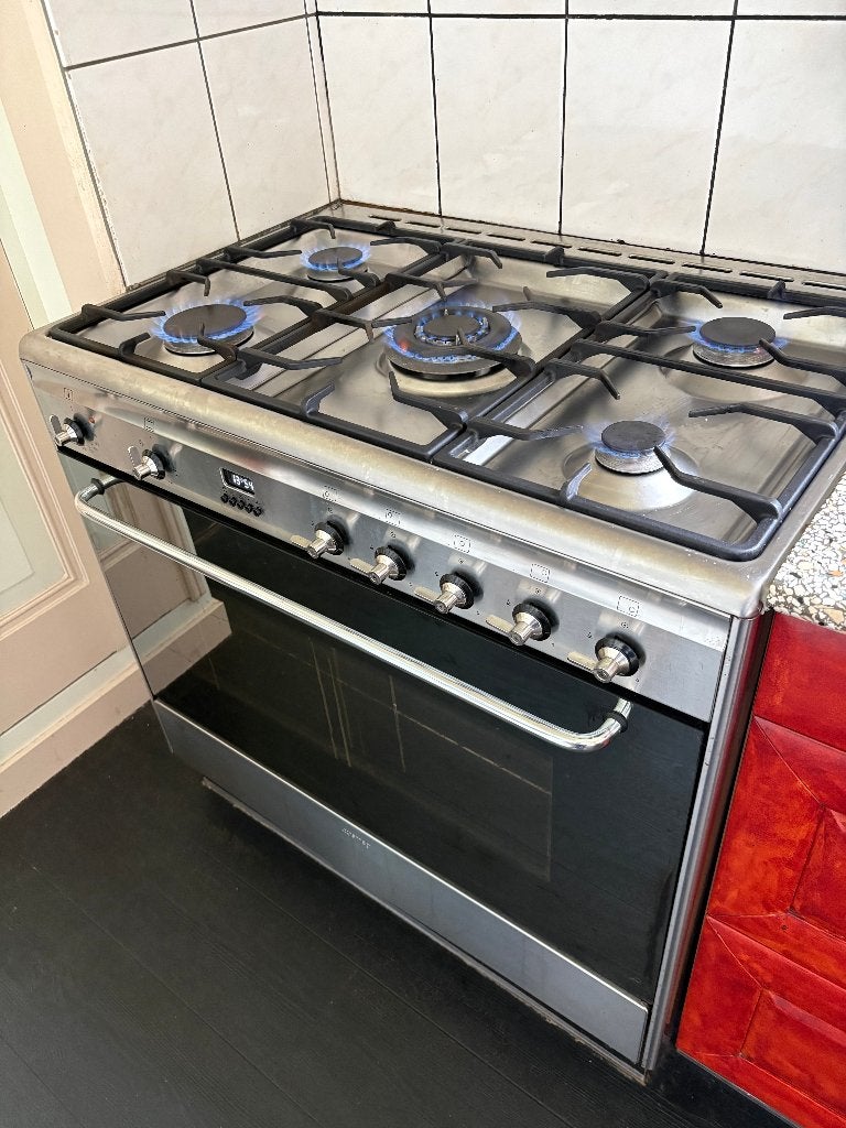 SMEG Gasfornuis 90 cm – 5-pits met wokbrander, Ophalen, Gebruikt, 60 cm of meer, Gas