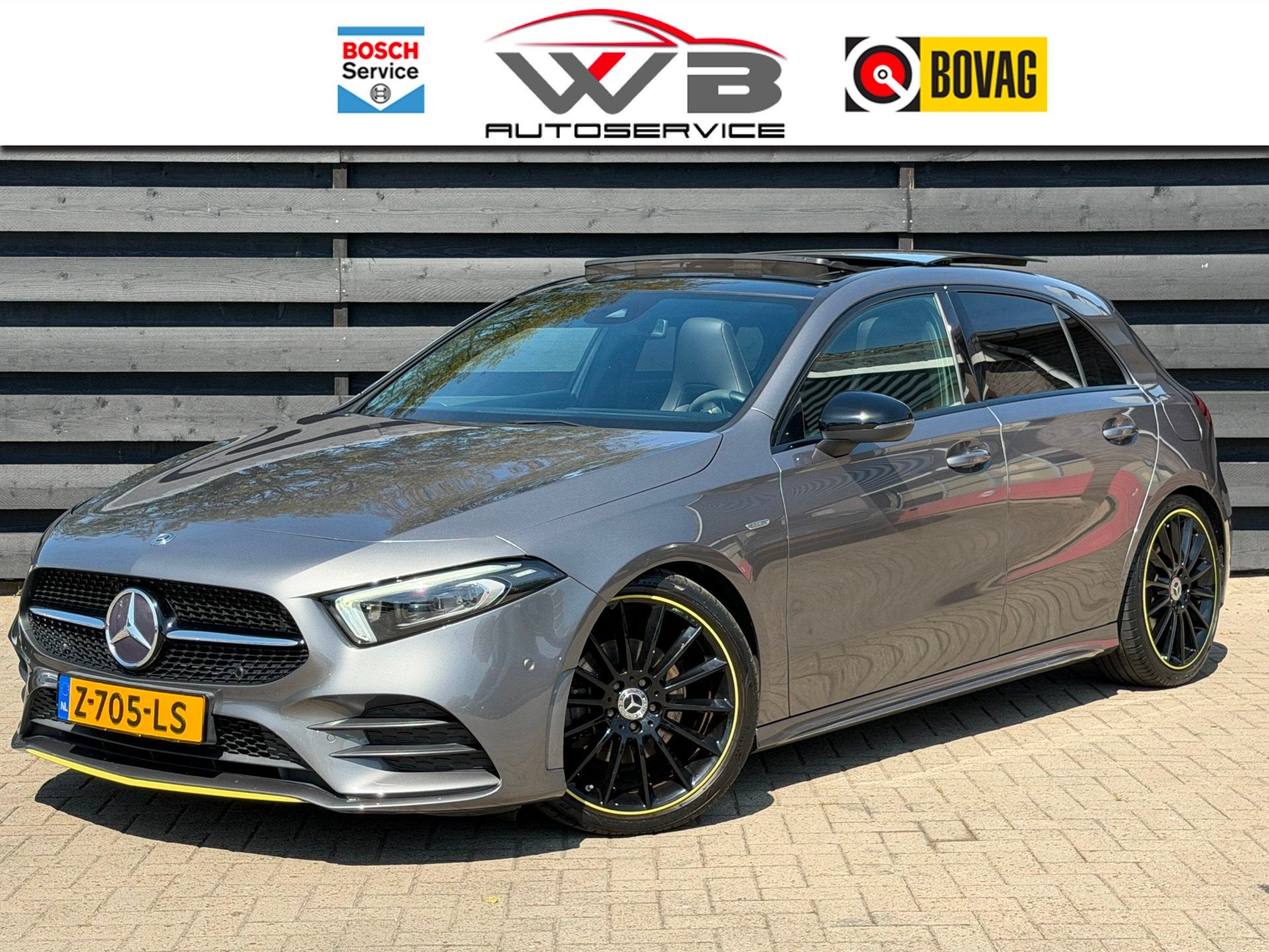 Mercedes-Benz A-klasse 200 AMG Edition one I PANO I Sfeerver, Auto's, Gebruikt, 4 cilinders, 163 pk, 19 km/l