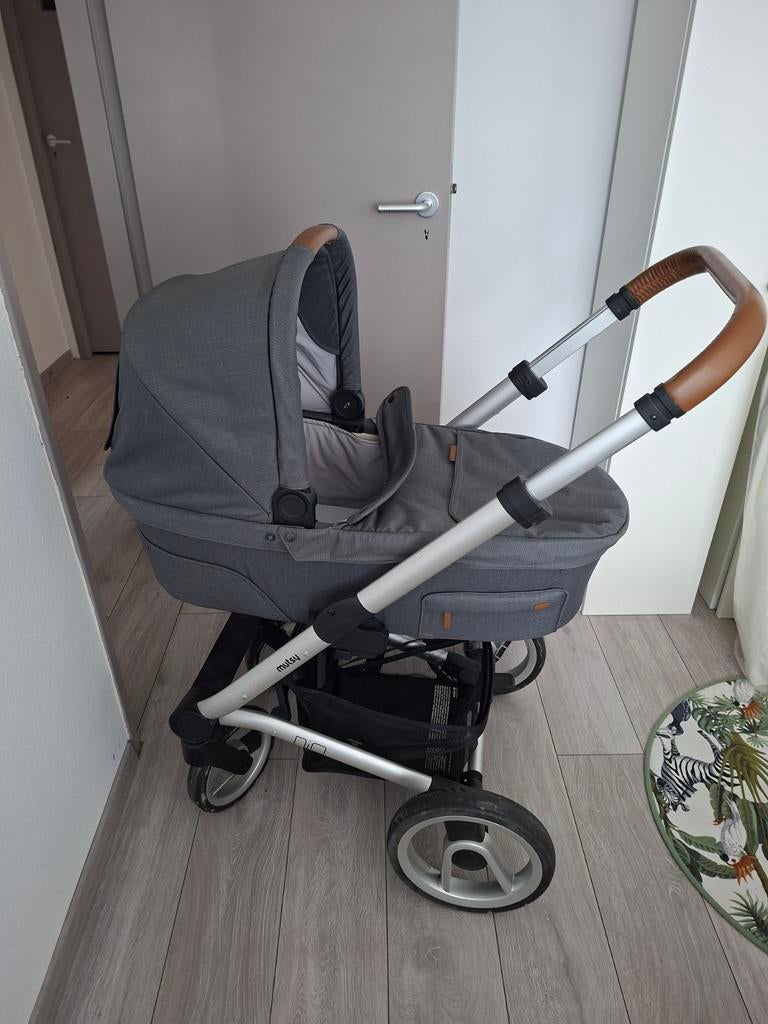 Mutsy Nio Combiwagen Grijs - Incl. Voetenzak & Adapters, Kinderen en Baby's, Kinderwagens en Combinaties, Gebruikt, Combiwagen